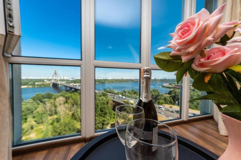 Apartments With Crazy Panoramic View Of The Dniepr Kiev Buitenkant foto