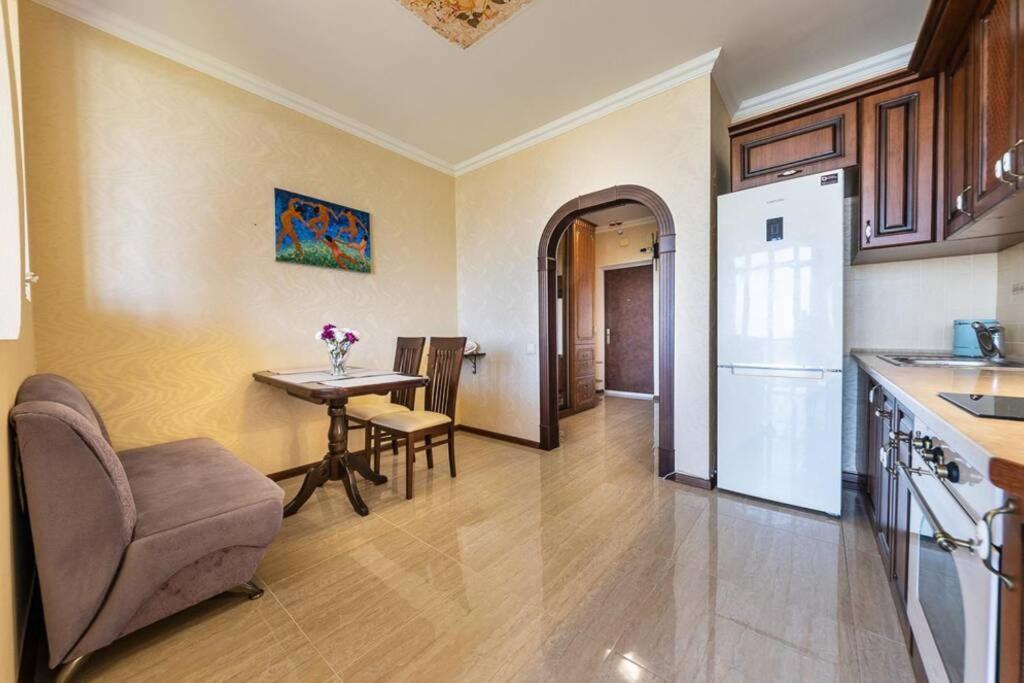 Apartments With Crazy Panoramic View Of The Dniepr Kiev Buitenkant foto