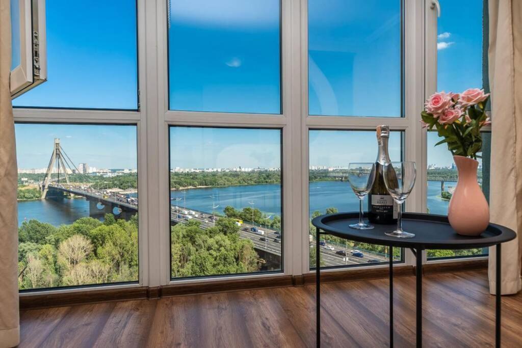 Apartments With Crazy Panoramic View Of The Dniepr Kiev Buitenkant foto