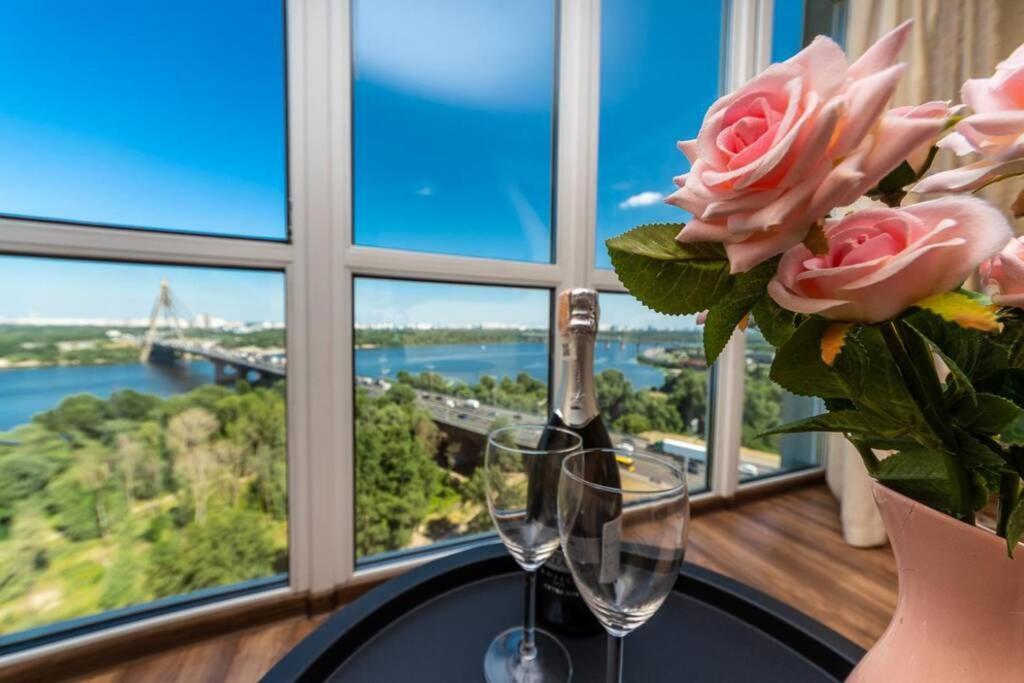 Apartments With Crazy Panoramic View Of The Dniepr Kiev Buitenkant foto